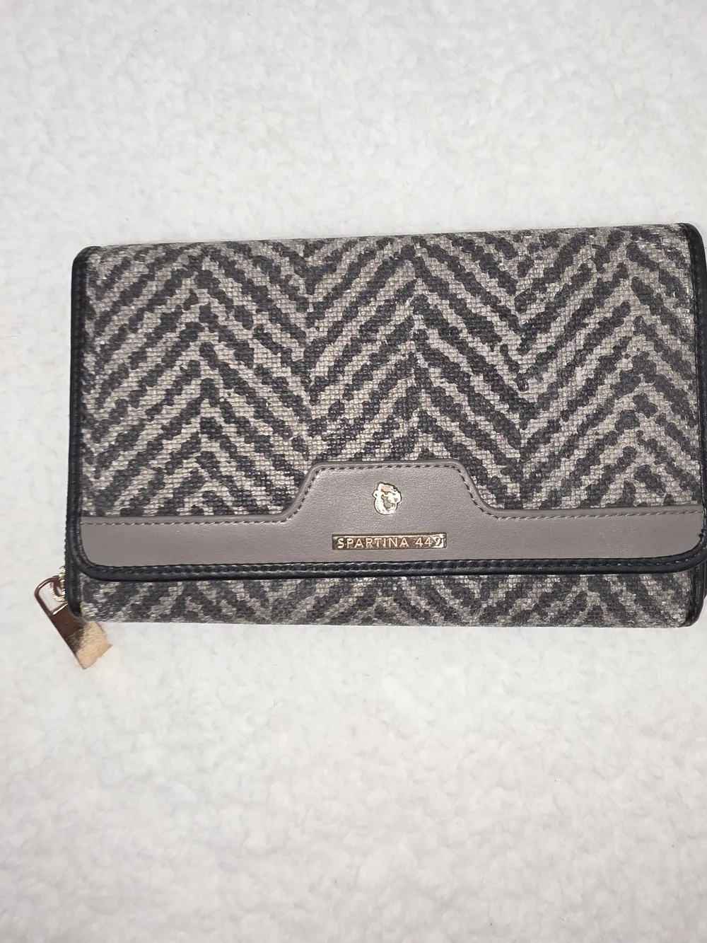 Spartina 449 Gray Chevron Clutch Zip Wallet Gold Hardware Lorelei. Leather.